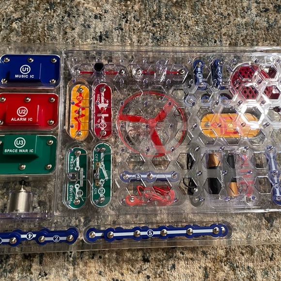 Snap Circuit building set - Picture 2 of 7